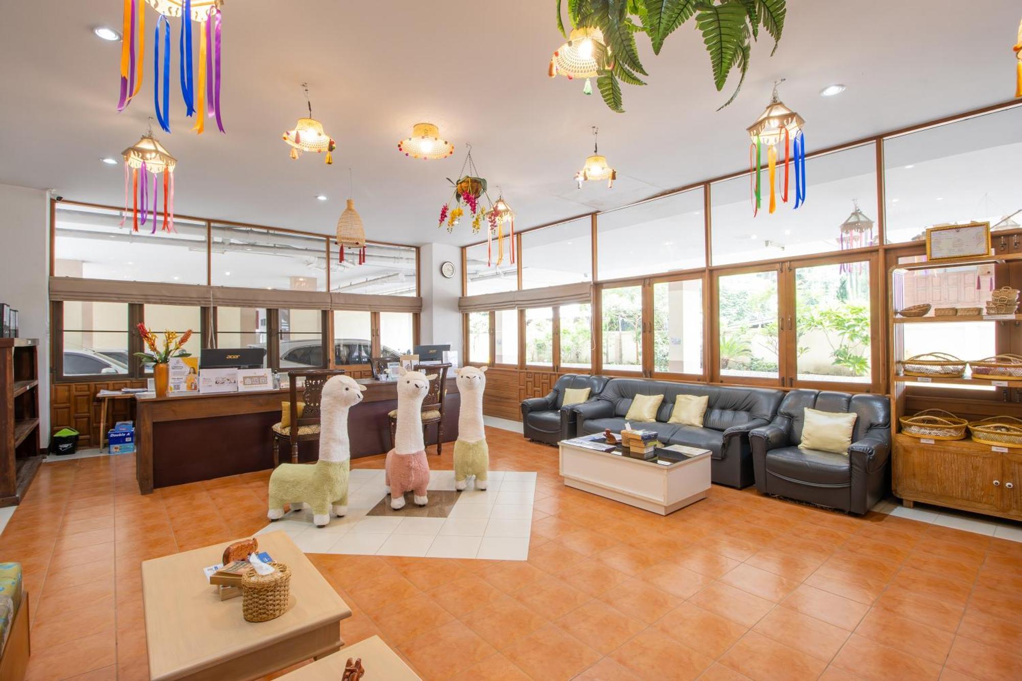 Budget Stars Hotel Chiang Mai Exterior foto